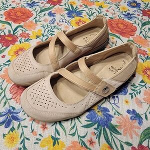 Light Pink Mary Jane Comfort Earth Spirit Flats